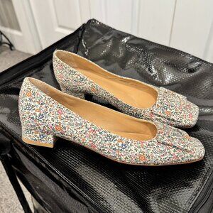 GORGEOUS ANN MASHBURN CANVAS PRINTED BUCKLE FLATS IN SAGE MULTI 38.5 8.5